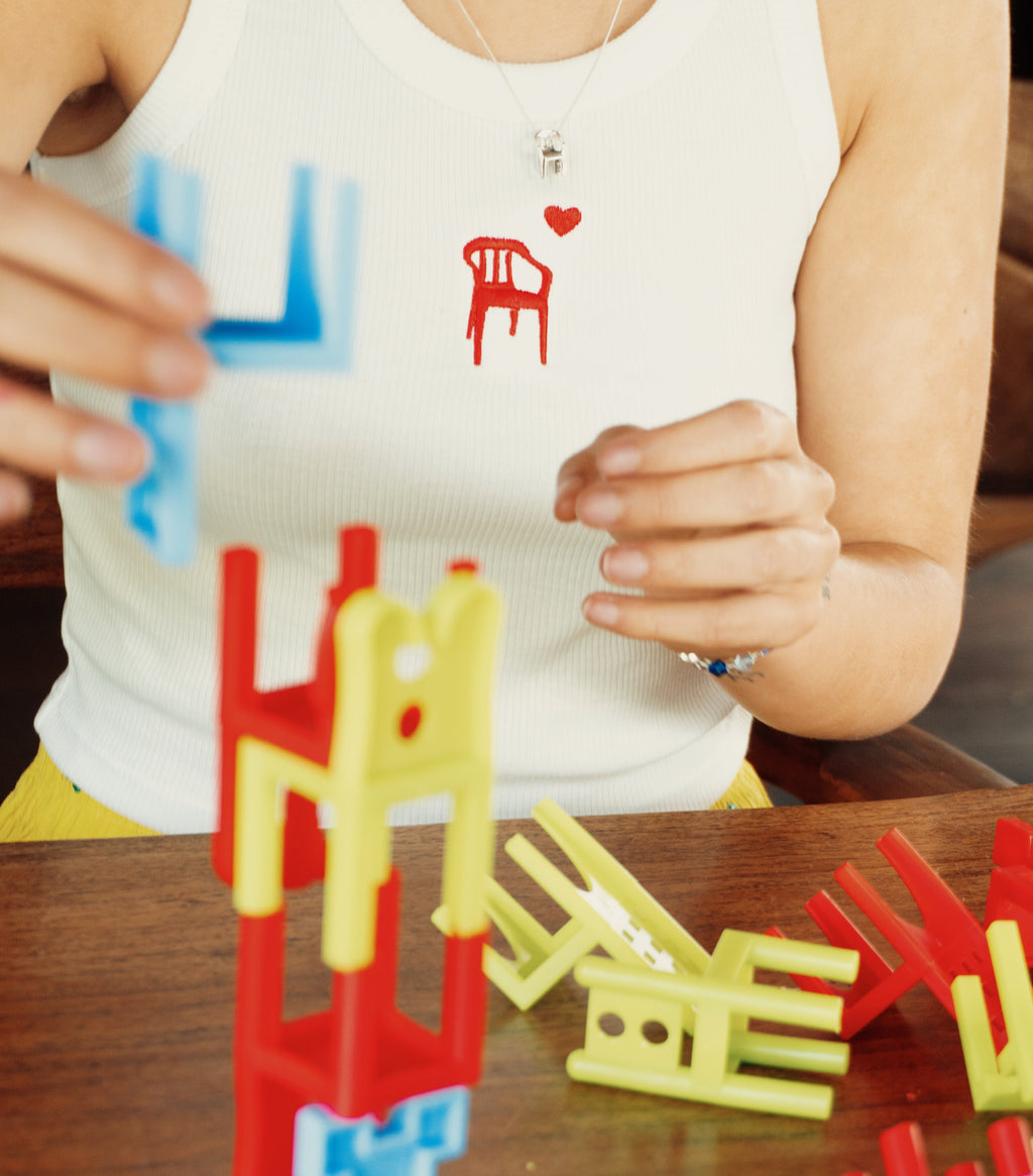 TANK TOP SILLAS ENAMORADAS